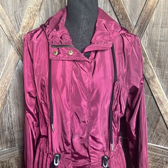 Day to Day rain jacket - Picture 2 of 7